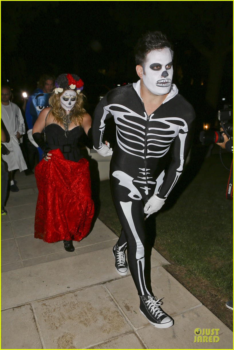 hilary duff mike comrie day of the dead halloween couple 11
