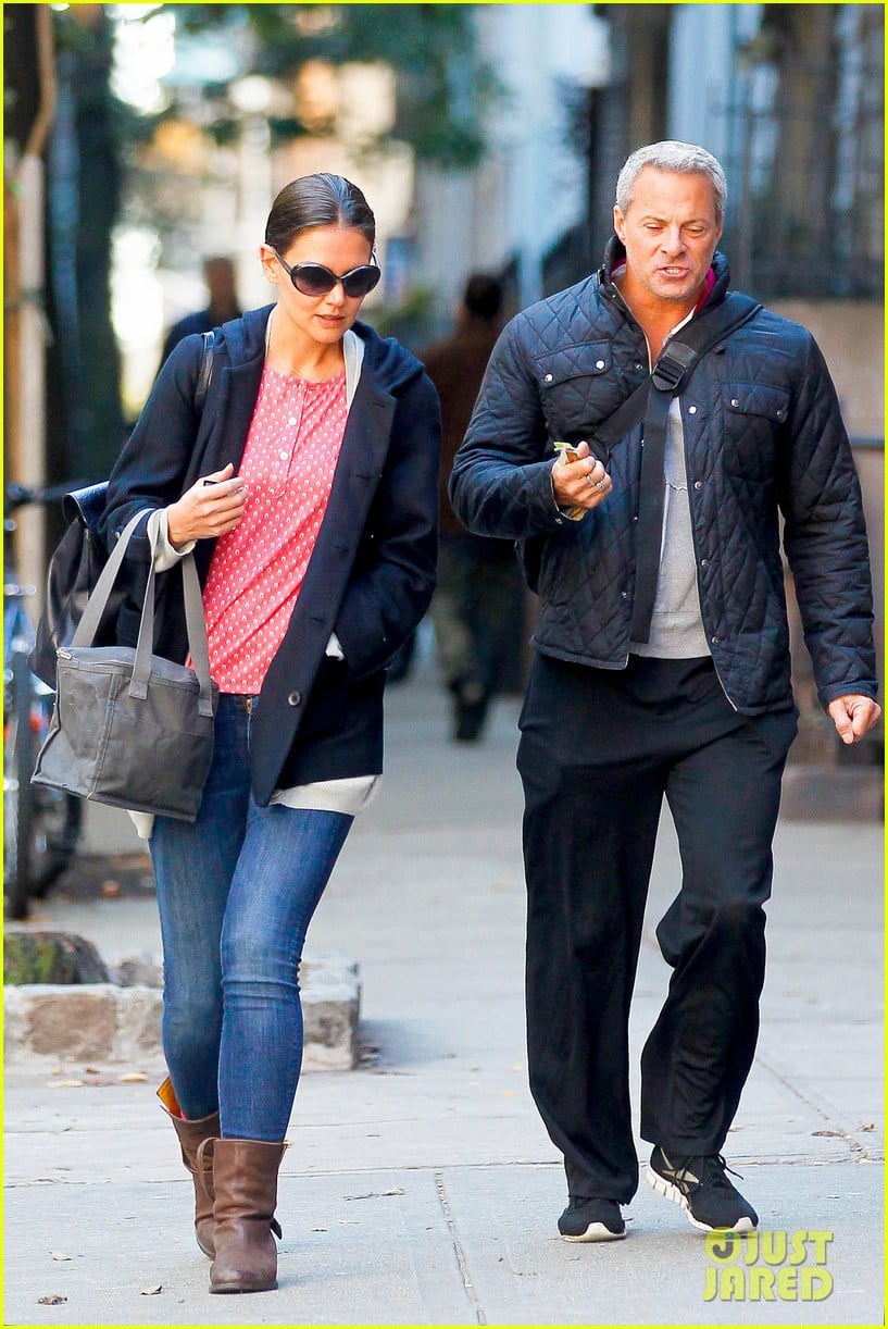 katie holmes early morning stroll with guy pal 082736523