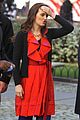 blake lively gossip girl set with leighton meester ed westwick 04