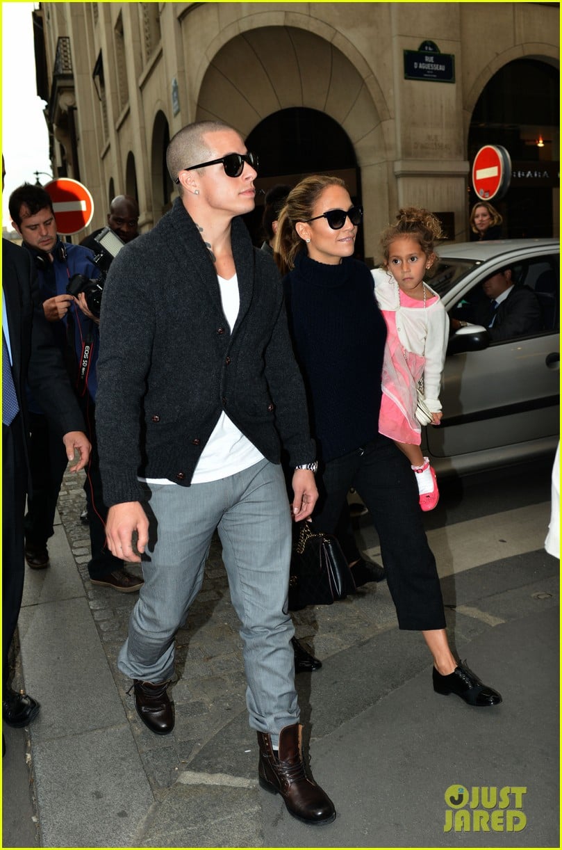 jennifer lopez shopping with casper and the kids 13