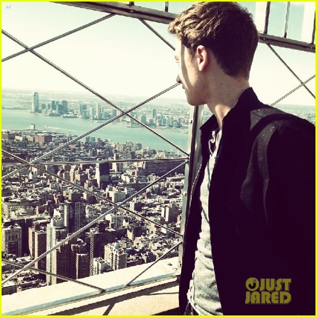 conor maynard tops empire state building 05