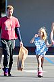 gwyneth paltrow chris martin toys r us with the kids 12