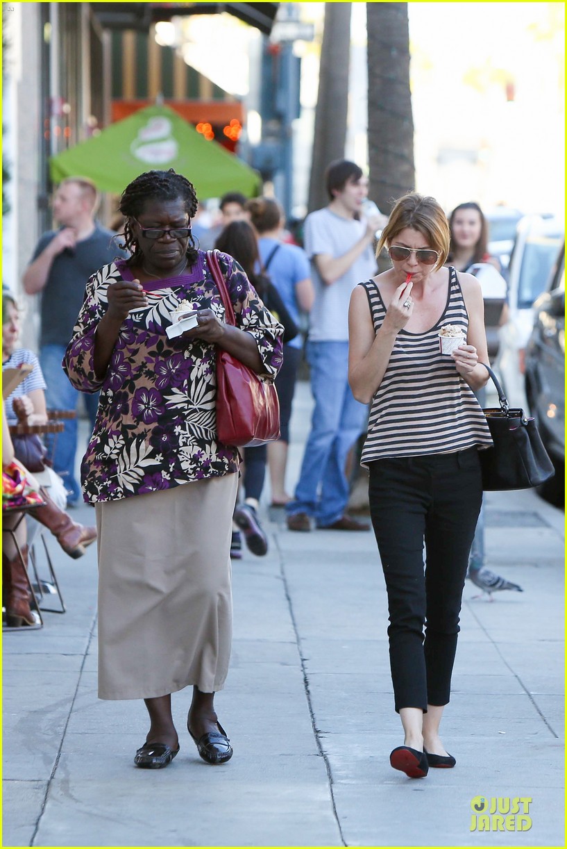 ellen pompeo ice cream sunday with mother in law 06