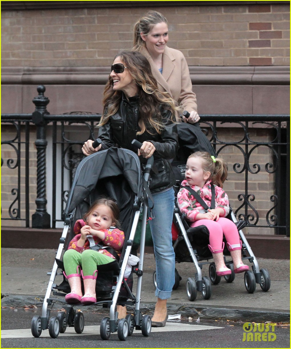 Sarah Jessica Parker Big Apple Morning with the Kids! Photo 2736498
