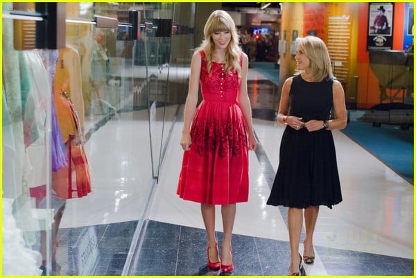 taylor swift red target commercial watch now 042740124