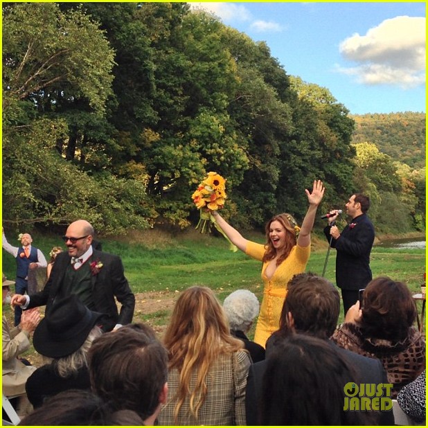 blake lively ryan reynolds attend amber tamblyn wedding pictures revealed 15