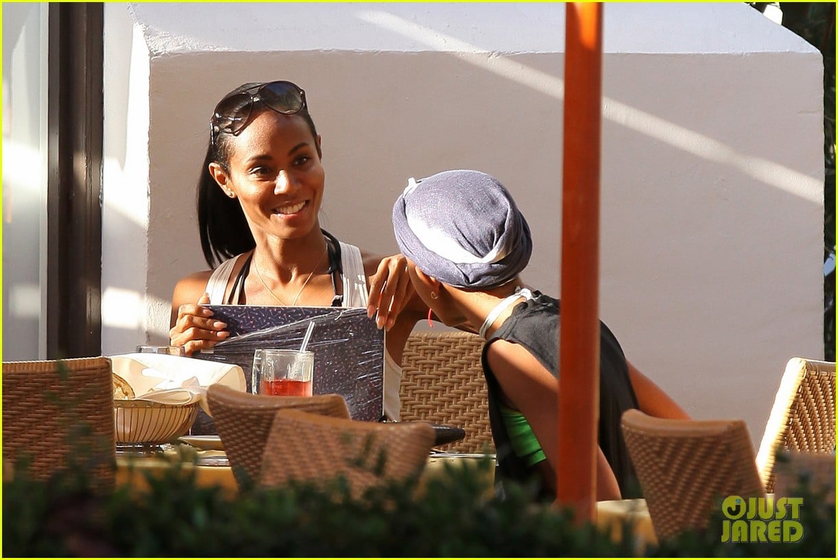 willow smith tra di noi lunch with mom jada 06