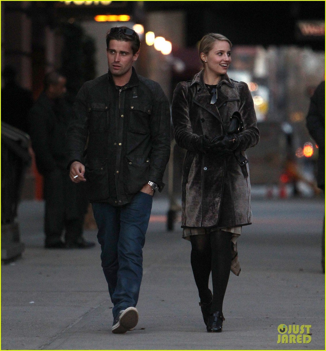dianna agron christian cooke holding hands in nyc 03