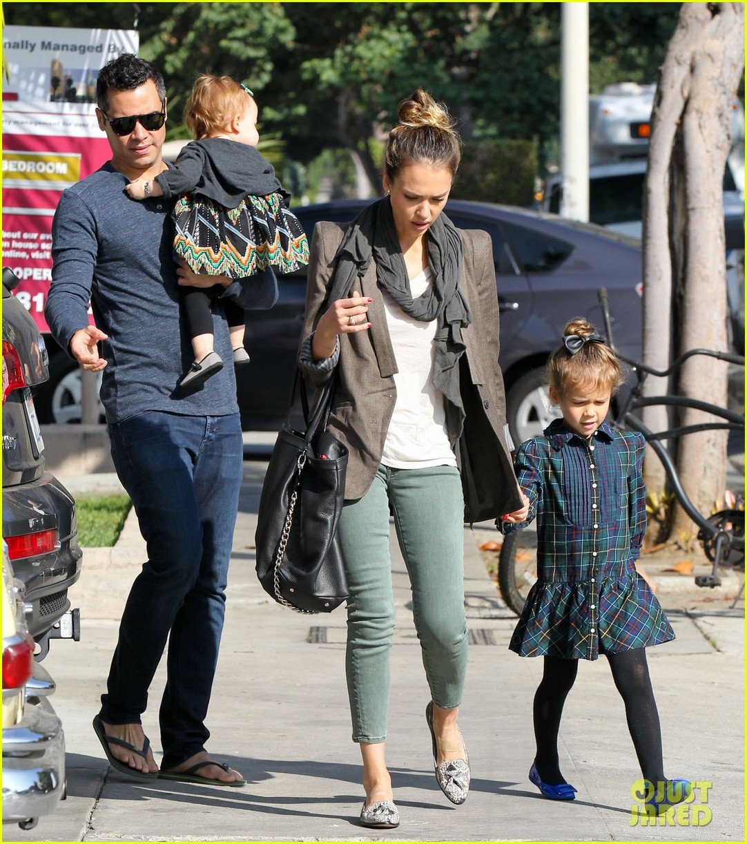 Jessica Alba Baby2Baby Gala with Nicole Richie! Photo 2750739 Busy