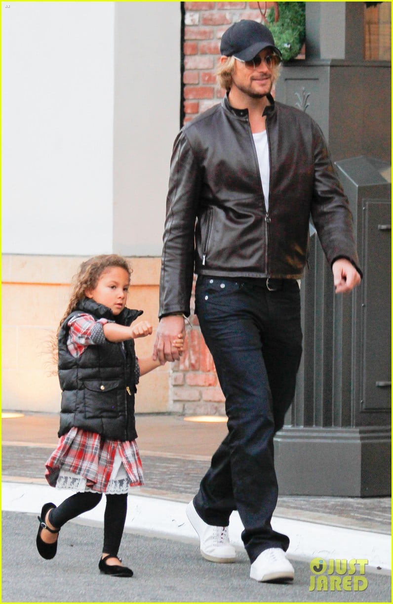 halle berry olivier martinez early thanksgiving party nahla aubry 04