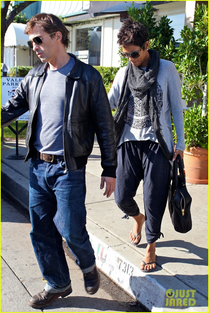 halle berry olivier martinez early thanksgiving party nahla aubry 252762295