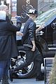 justin bieber defends wearing overalls to meet prime minister 03