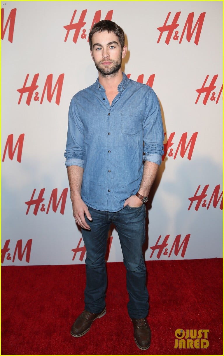 chace crawford matthew morrison hm store opening 042755026