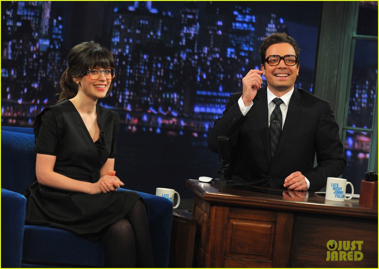 zooey deschanel late night with jimmy fallon appearance 052761268