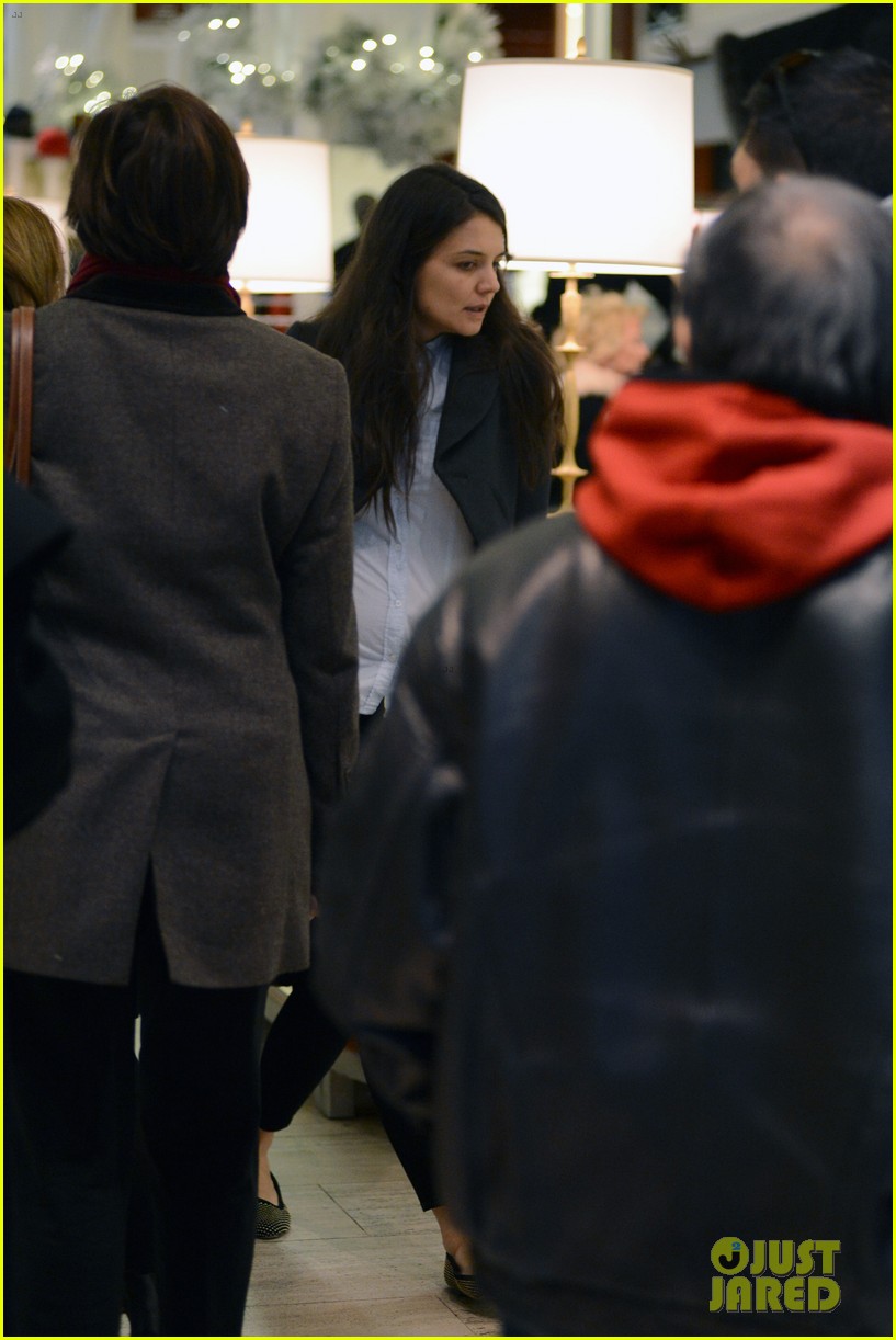 katie holmes shops at saks with jeanne yang 072764201