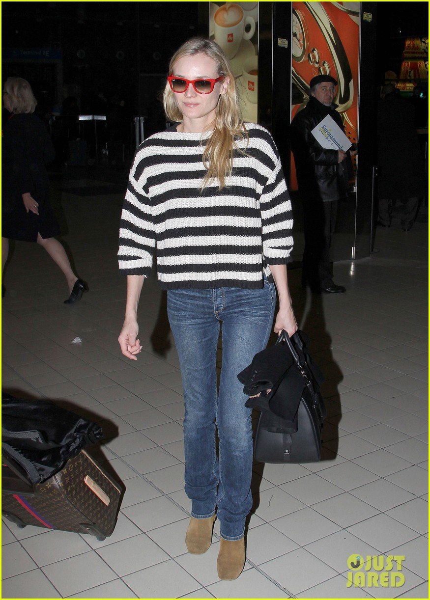 diane kruger striped sweater at charles de gaulle airport 01