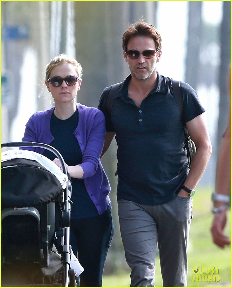 anna paquin stephen moyer park stroll with the twins 102752796