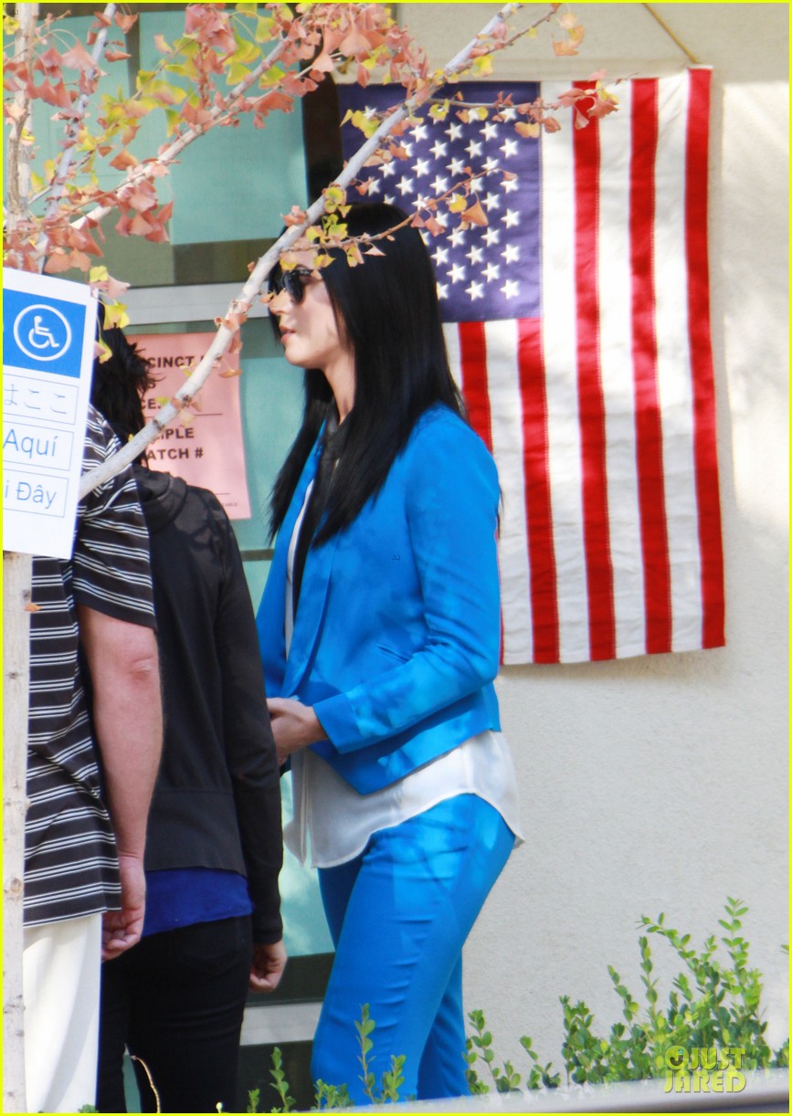 katy perry excited to exercise my civic duty 05