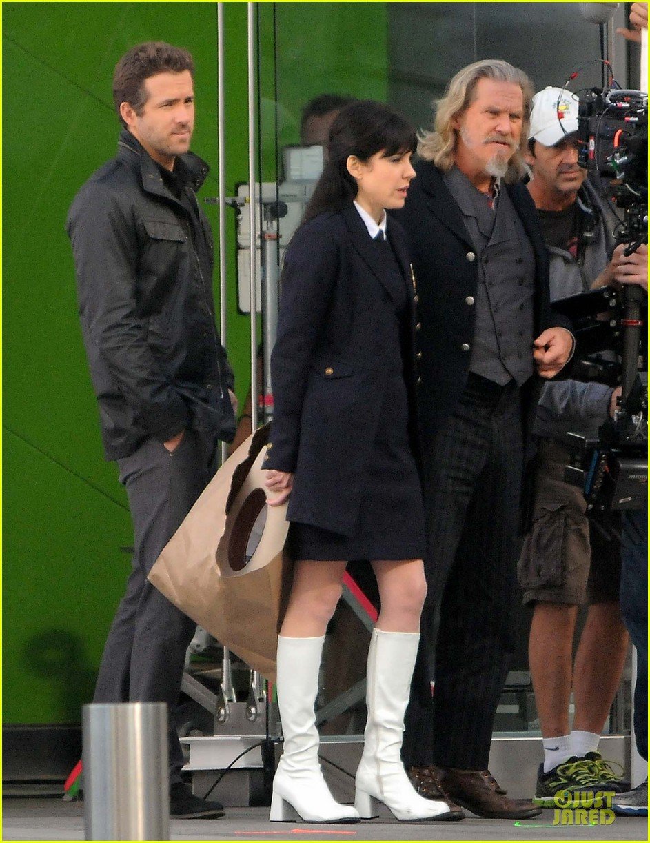 ryan reynolds ripd reshoots with mary louise parker 092763814