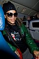 rihanna emerges on 777 tour flight to nyc first pics 12