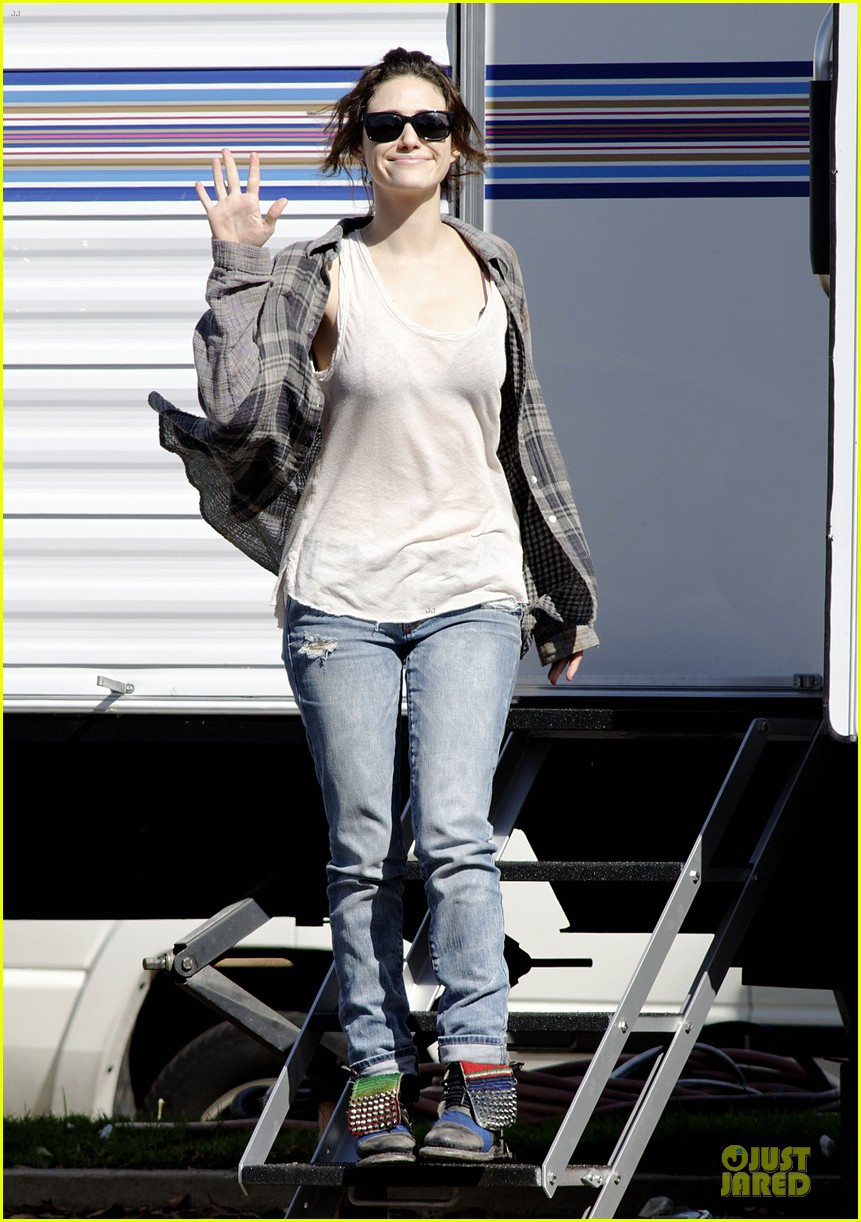 emmy rossum youre not you set 07