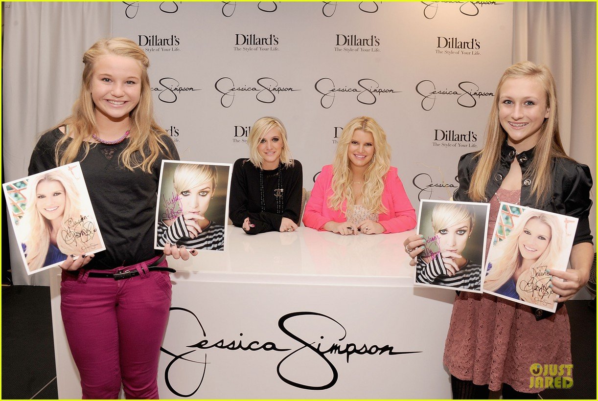 jessica simpson ashlee simpson jessica simpson collection promotion in florida 082759604