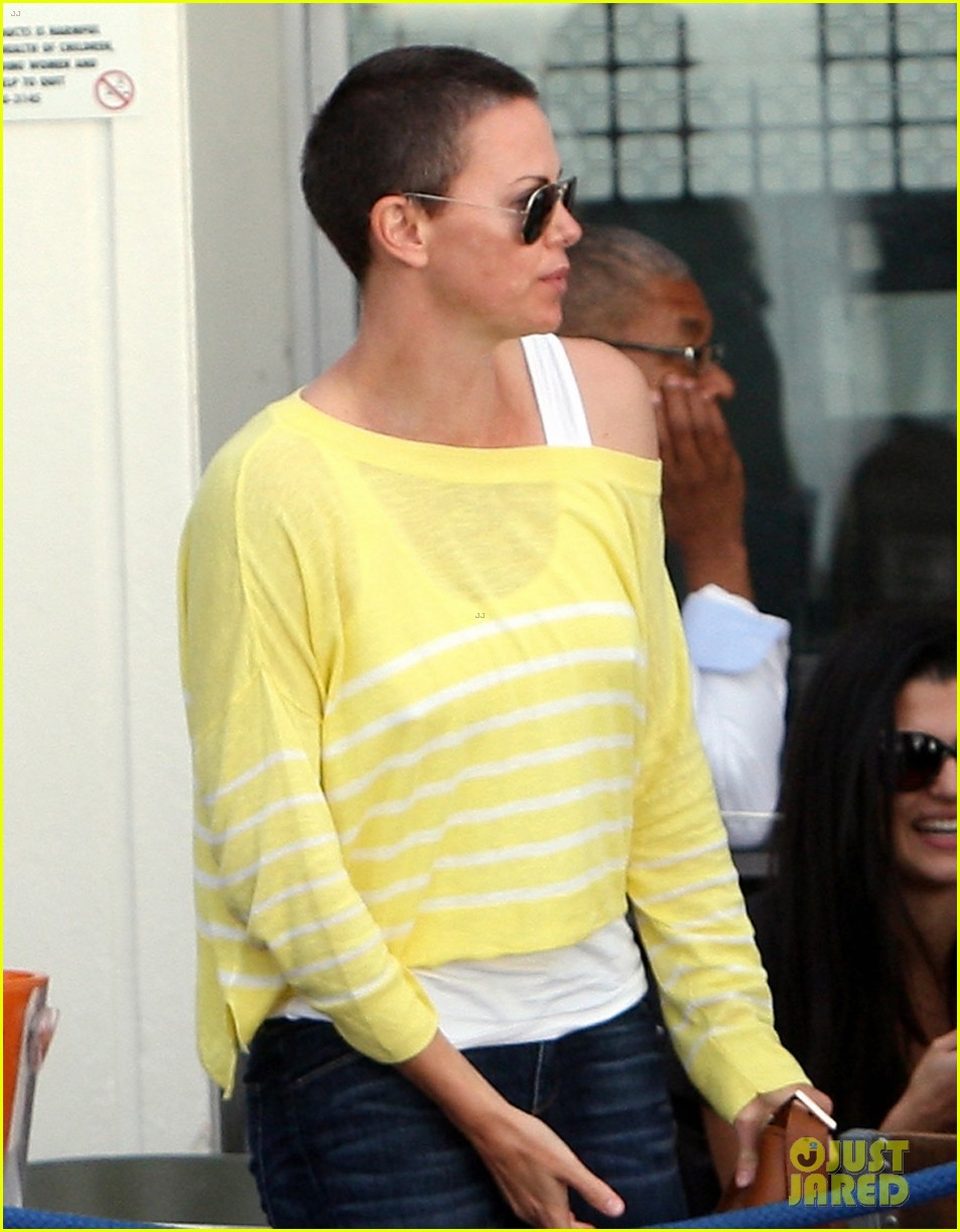 charlize theron shaved head in south africa 042760668