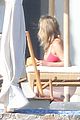 jennifer aniston bikini sunbathing with shirtless justin theroux 06