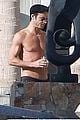 jennifer aniston bikini sunbathing with shirtless justin theroux 22