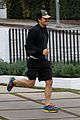 orlando bloom sprints to his car after shopping 06