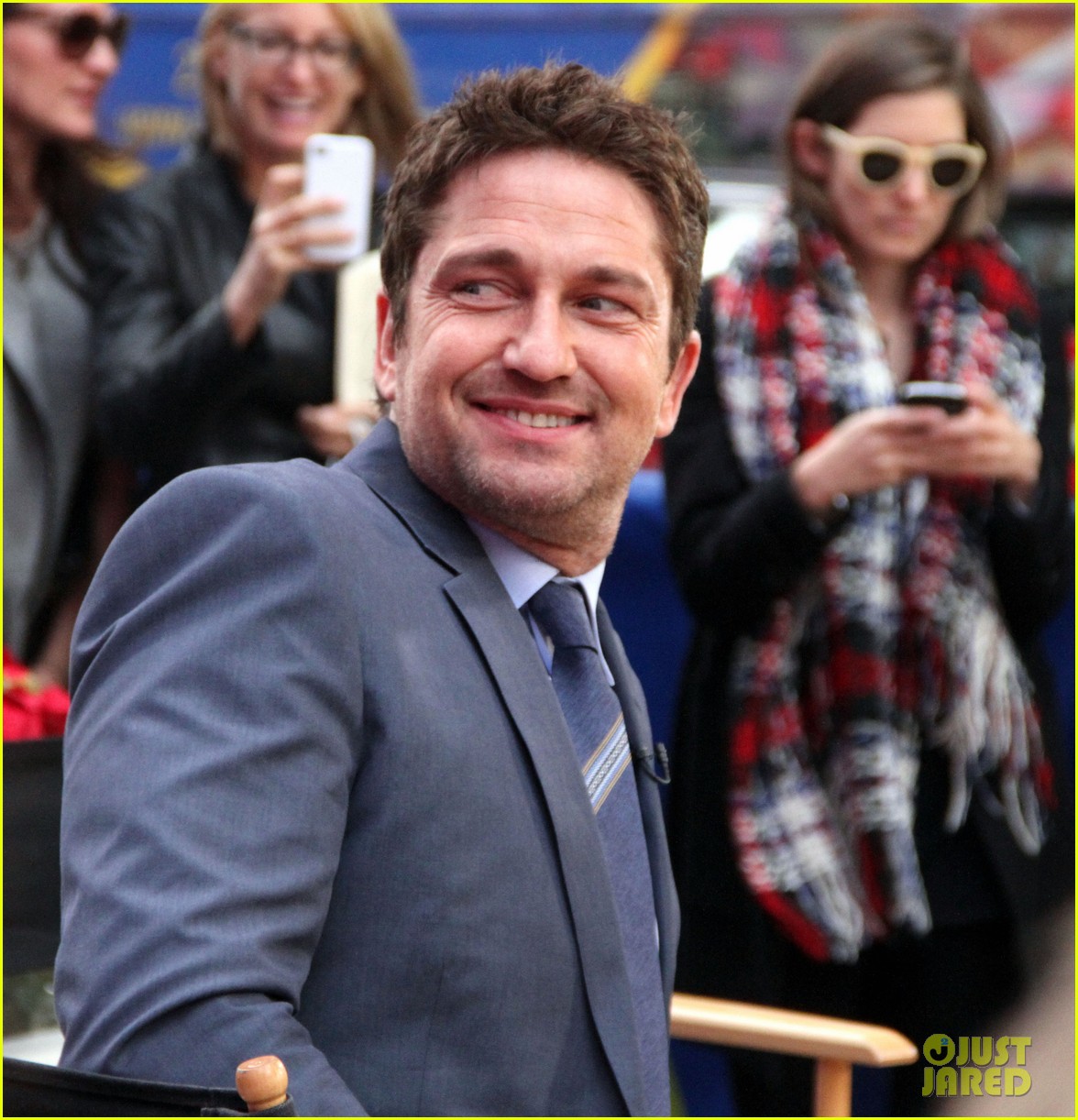 gerard butler promotes playing for keeps on gma 222769730