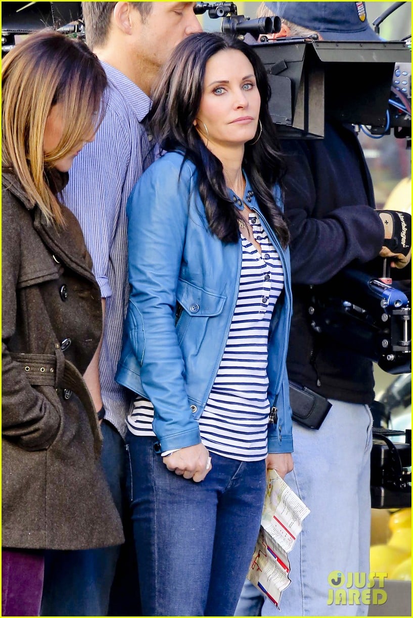 courteney cox back to work on cougar town 28