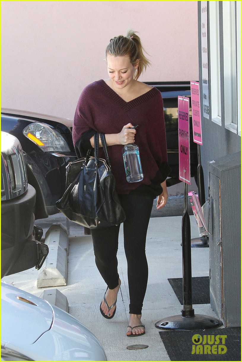 hilary duff babys first class with luca 06
