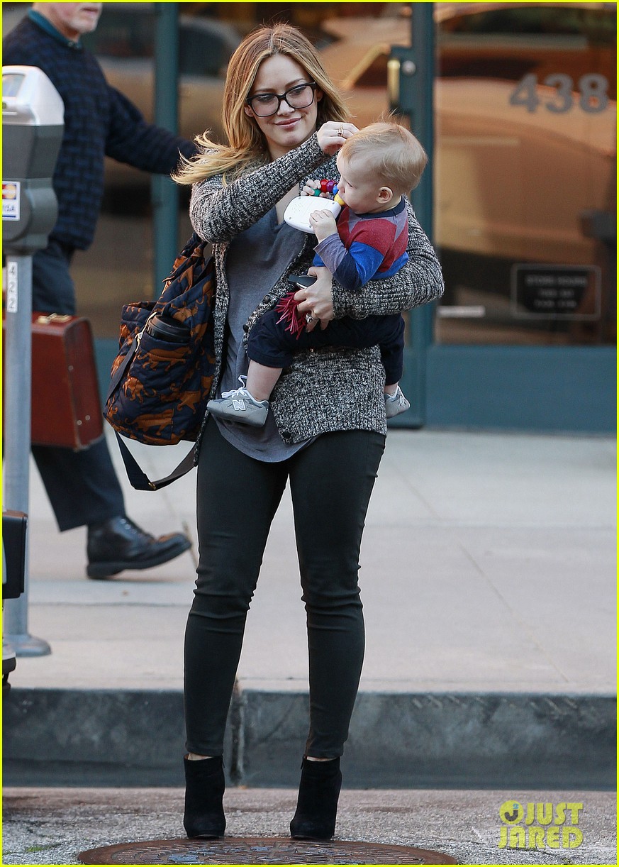 hilary duff doctors appointment with baby luca 05
