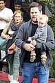 hilary duff mike comrie shopping baby luca 07