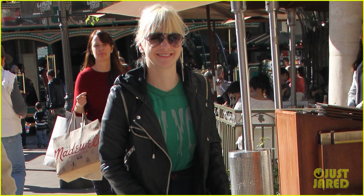 anna faris reveals her baby weight loss solution 032779221