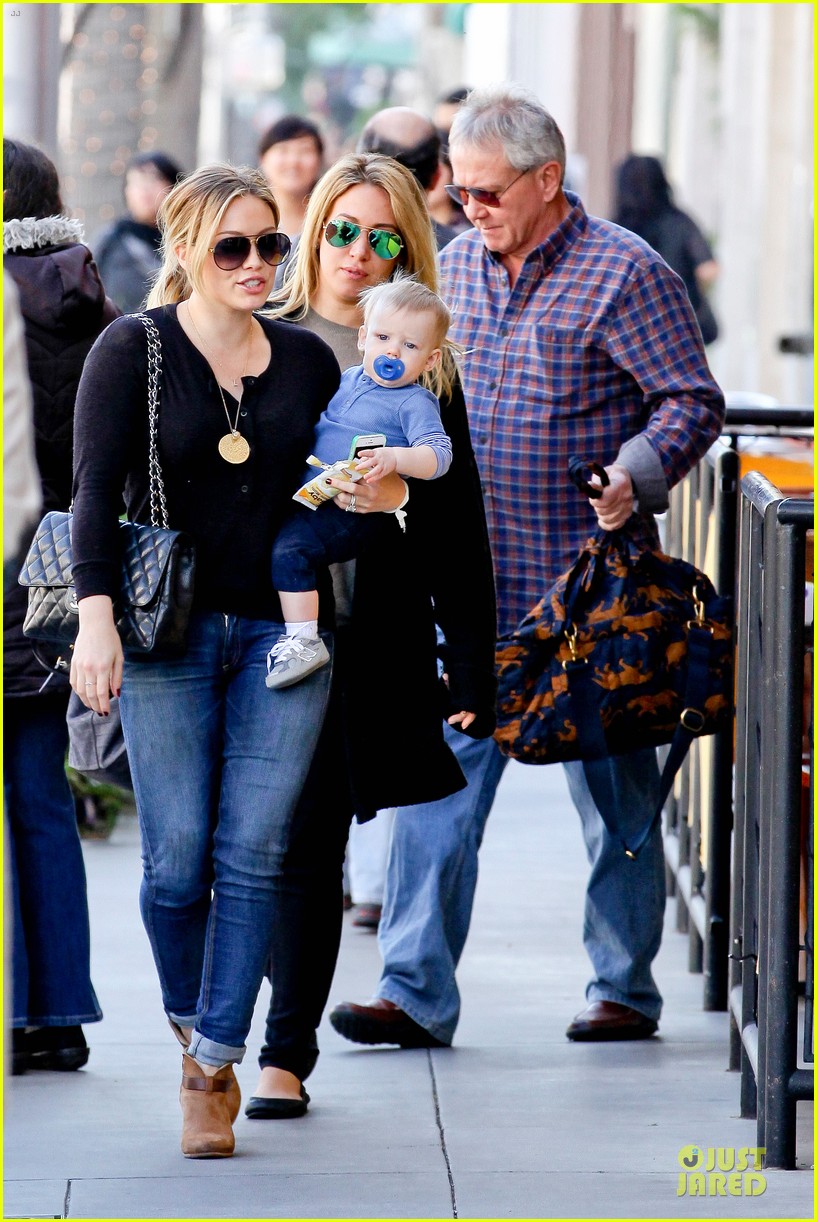 hilary duff & luca lunch with haylie 032779701