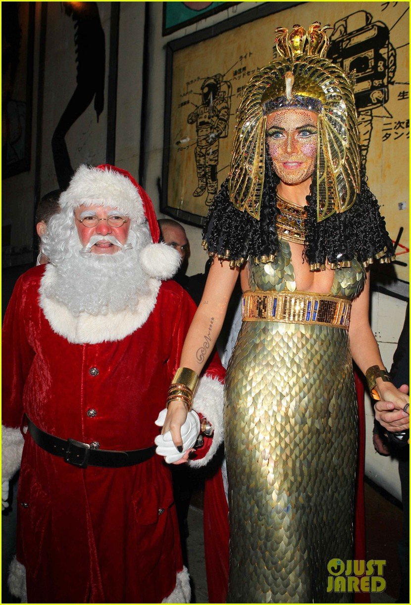 heidi klum cleopatra at holiday costume party 232767698