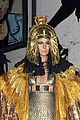 heidi klum cleopatra at holiday costume party 08