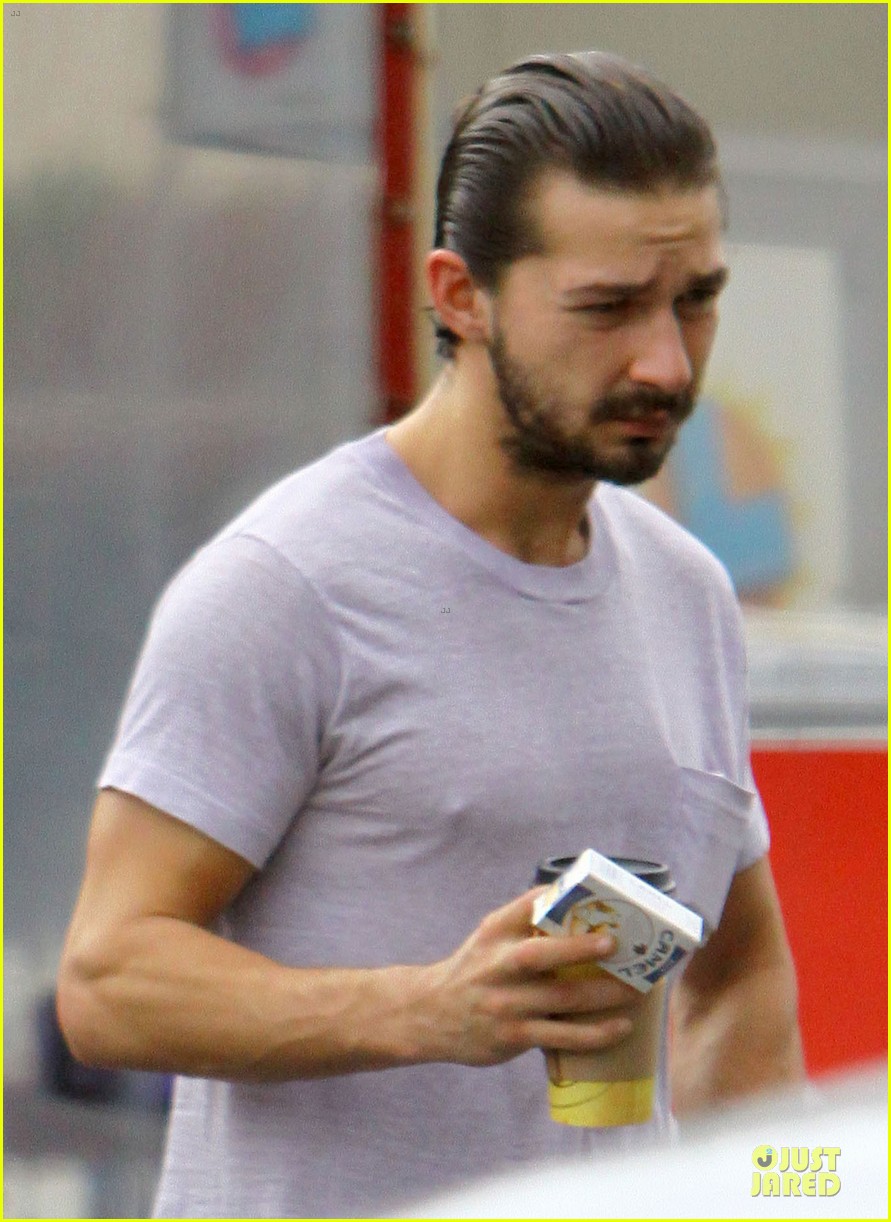 shia labeouf clogs gas station in los angeles 02