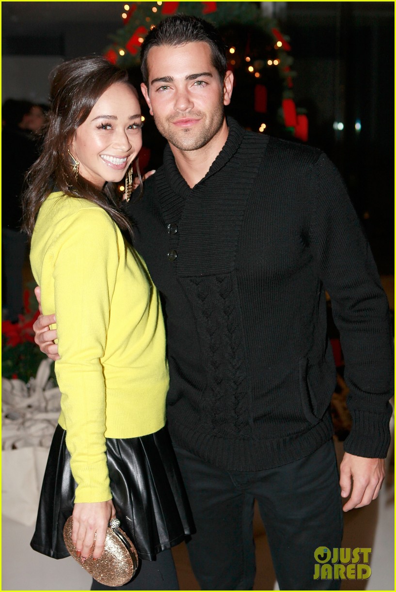 jesse metcalfe louise roe hukkster holiday party 102775953