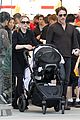 anna paquin stephen moyer holiday shopping with the twins 03
