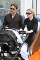 anna paquin stephen moyer holiday shopping with the twins 08