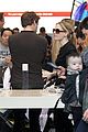 anna paquin stephen moyer holiday shopping with the twins 22