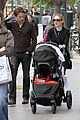 anna paquin stephen moyer holiday shopping with the twins 27
