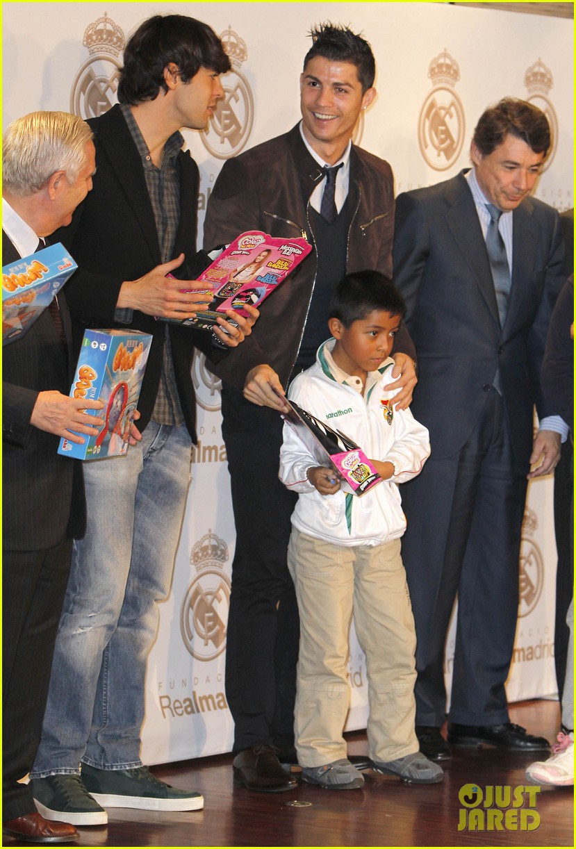cristiano ronaldo no child without toys campaign 062777228