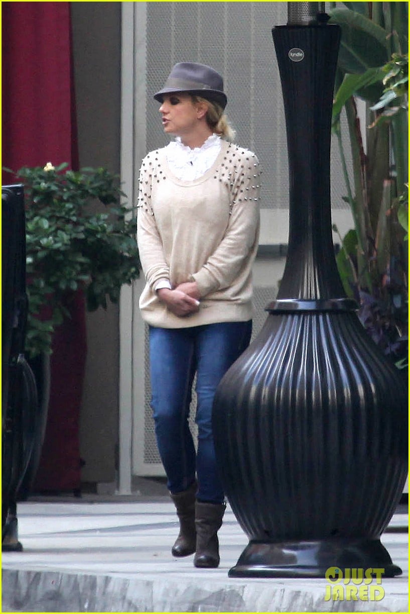britney spears west hollywood lunch 102770635
