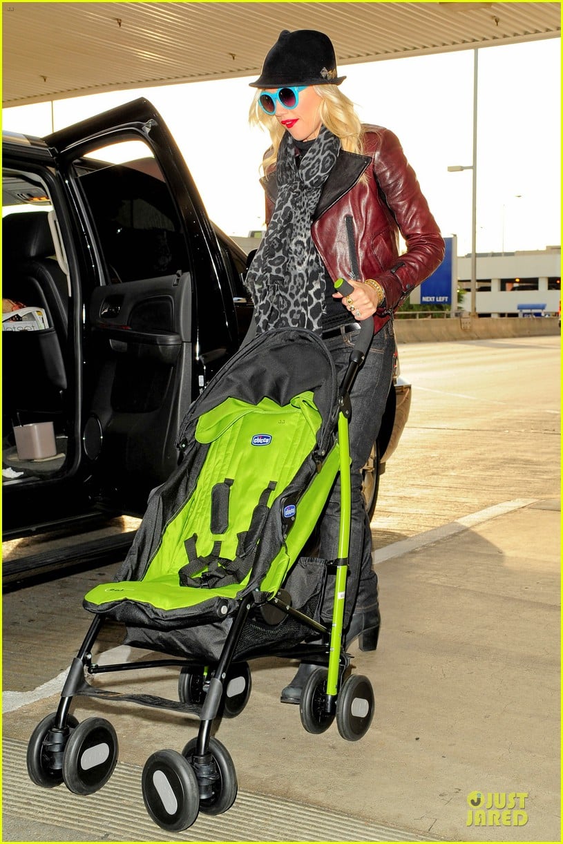 gwen stefani & gavin rossdale holiday travel with the kids 152779594