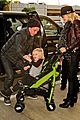 gwen stefani & gavin rossdale holiday travel with the kids 03