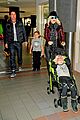 gwen stefani & gavin rossdale holiday travel with the kids 06